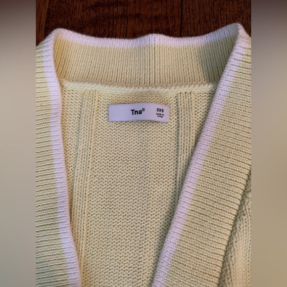 TNA Yellow Vest - Picture 2 of 3